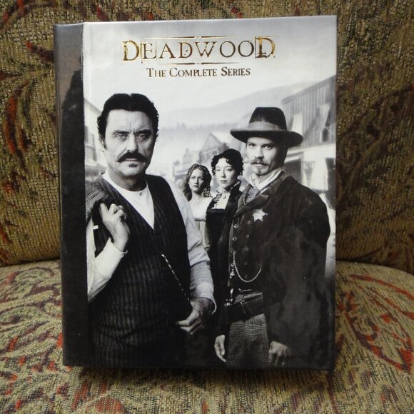 Deadwood: The Complete Series Blu-ray Unsealed 13 Discs - Picture 1 of 6